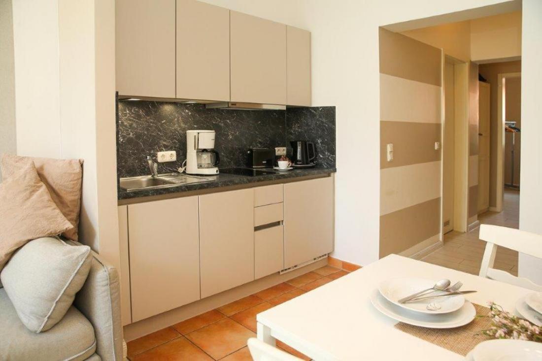 Apartmenthaus Strandstrasse 16 *